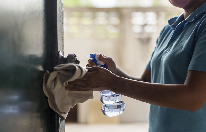 Seguridad y Manejo del Peróxido de Hidrógeno en Entornos Hospitalarios